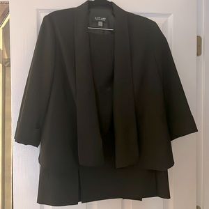 Evan Picone Black Label 2 Piece Suit **Perfect Condition**